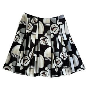 White House Black Market Black Cream Rose A-Line Pleat Satin Skirt Size 4